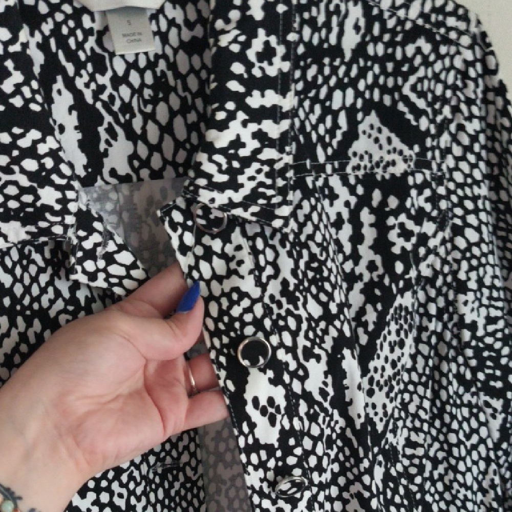 Christopher & Banks Monochrome Animal Print Blazer - Picture 3 of 3